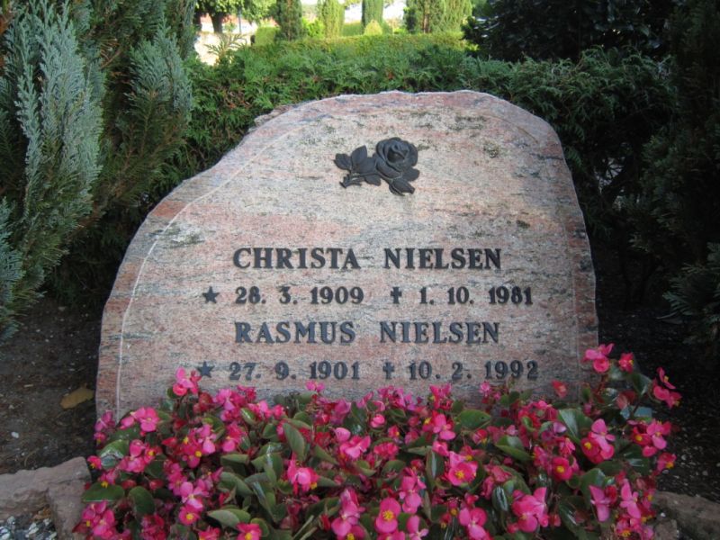 Christa Nielsen  .JPG
